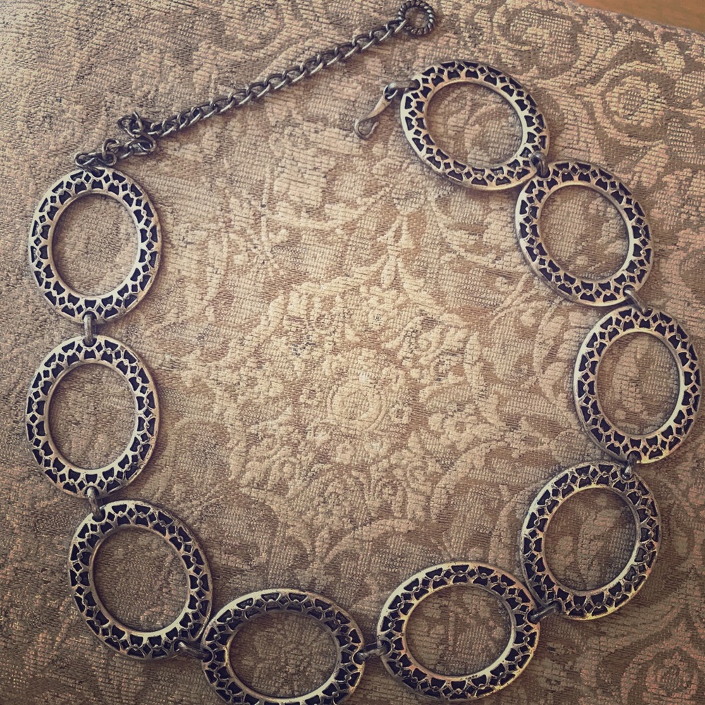Fun silver link belt - adjustable.